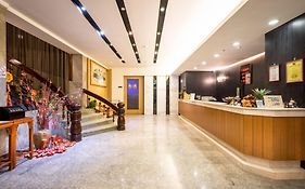 โรงแรมคันทรี การ์เดน